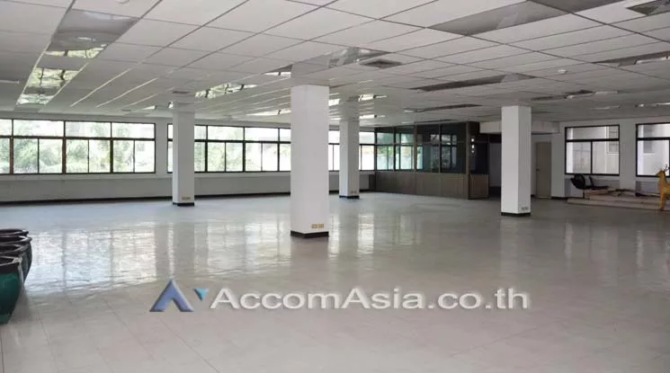  1  Office Space For Rent in Sukhumvit ,Bangkok BTS Nana at Comfort high rise AA10560